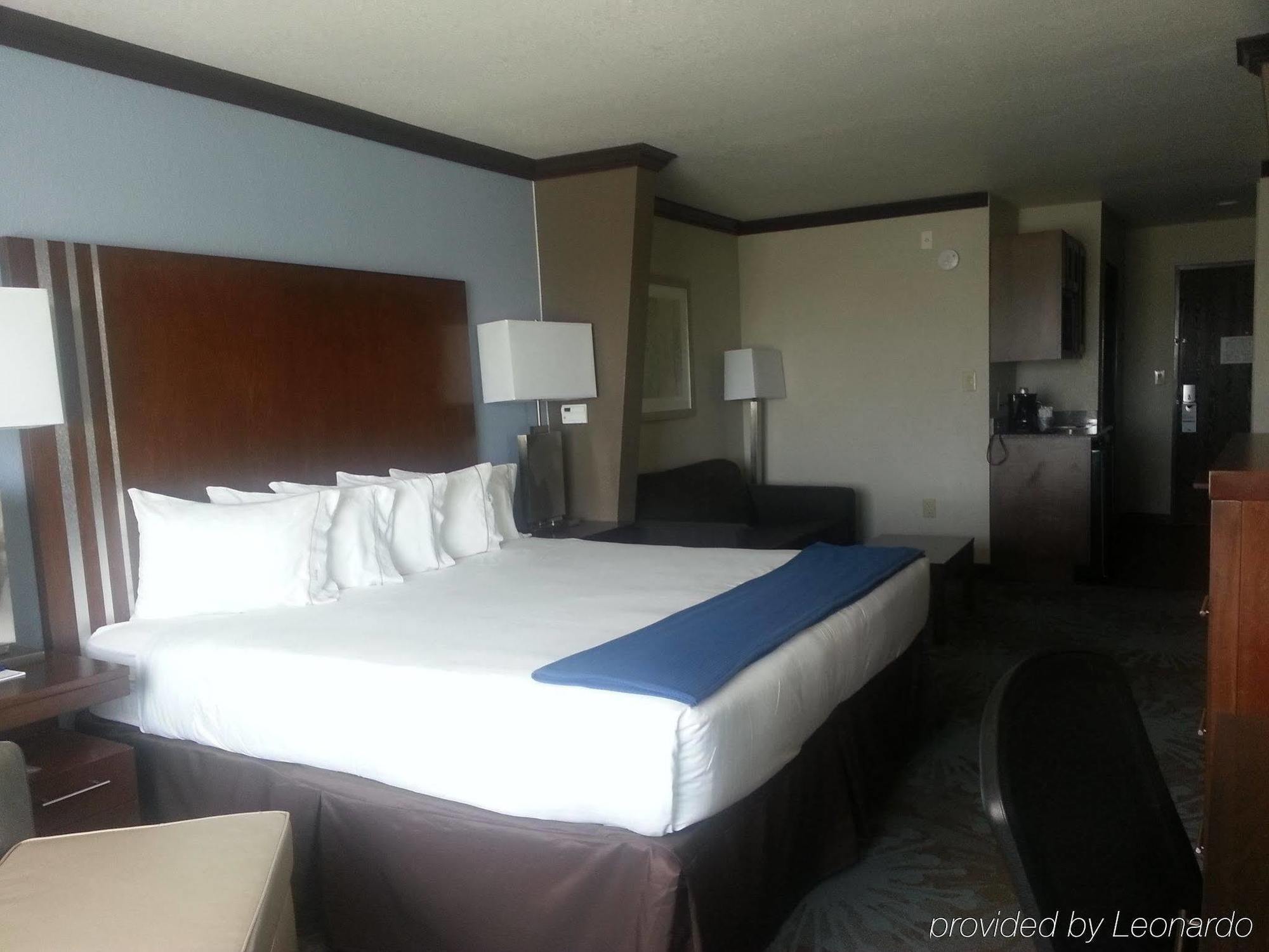 Holiday Inn Express & Suites San Antonio Nw Near Seaworld, An Ihg Hotel מראה חיצוני תמונה